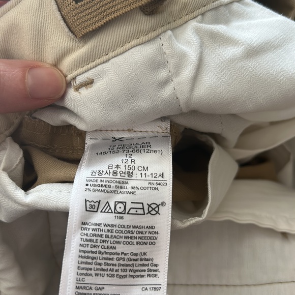 Boys Gap khaki pants. Size 12 - Picture 4 of 5